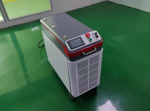 500W 1000W Pulse Laser Cleaning Machine For Rust Paint Oil Removal On Stainless Steel