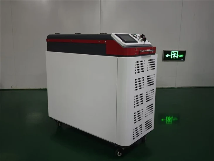 Handheld Laser Cleaner 100W 200W 300W 500W Laser Cleaning Painting Removal For Cleaning Silvered Ceramic